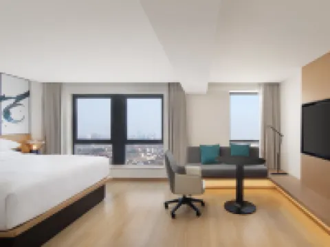 Fairfield by Marriott Shanghai Pudong South Hotels near Beicaizhen Central Elementary School
