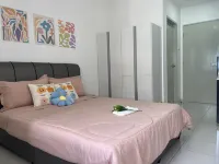 C&Y Horizon Suites Homestay Sepang - KLIA Transit - Near XiaMen University - Pools