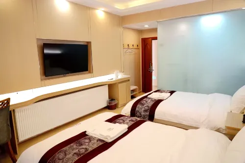 Rujia Business Hotel