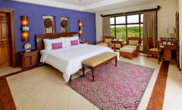 Costabella Tropical Beach Hotel