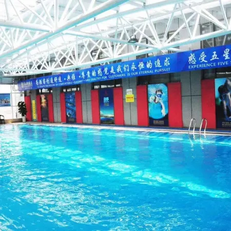 JingHang Holiday Hotel