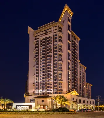 21° Holiday Hotel