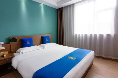 Super 8 Hotel (Panzhihua Central Plaza Yinjianghu Park) Hotels in Bingcaogang
