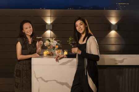 Y Hotel Hong Kong Отели рядом с достопримечательностью «Монастырь Пристань Трапписта»