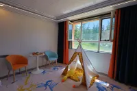 Kanas picturesque mountain residential homestay - romantici