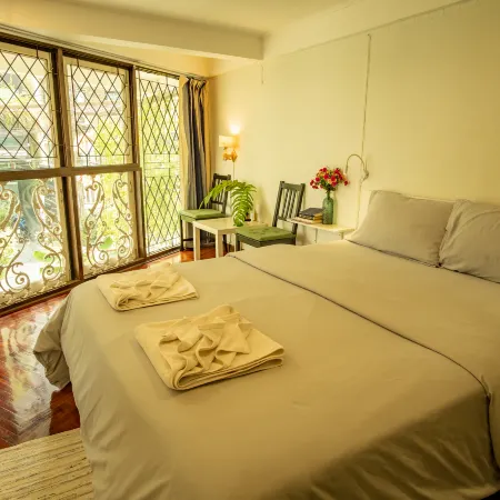 Home16 Sukhumvit16 Отели рядом с достопримечательностью «Станция метро Sukhumvit»