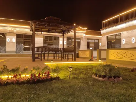 Cansheminsu Отели рядом с достопримечательностью «Wulanhada Volcanic Grassland»