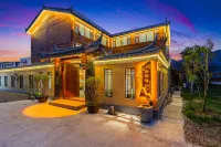 Lugu Lake · Lede Far Mountain Accommodation