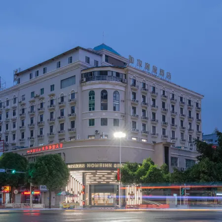 Homeinn Selected Hotel (Nanning Jinhu Square Subway Station)