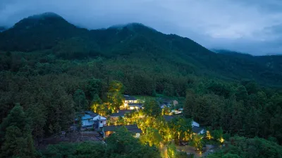 Tengchong Yubi Ancient Road · Forest Hot Spring Inn