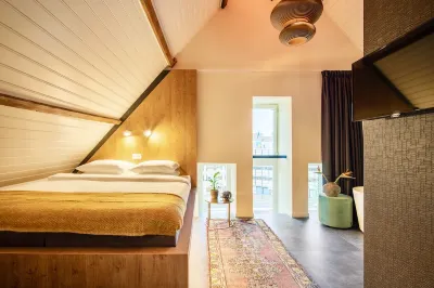 Bunk Hotel Utrecht Hotels in der Nähe von Café de Stad