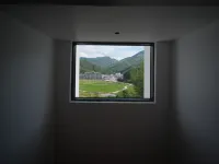 ZHU YIN FENG CHUANG - pemandangan pegunungan