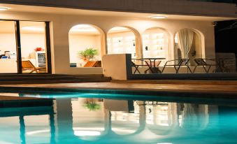 Weizhou Island Weiqi Light Luxury Seaview Holiday Homestay (Dishui Danping Branch)