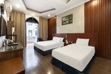 A25 Hotel - 12 Lien Tri Отели рядом с достопримечательностью «Quan Su Temple»