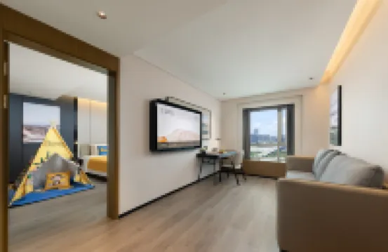 Atour Hotel Guangzhou Nansha Unipark Hotels near Jiaomen Park