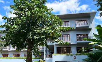 Riverhouse Resort