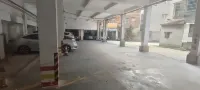 Yihe Hotel - parking