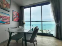 WCC Sea View Stay at The Edge Central Pattaya