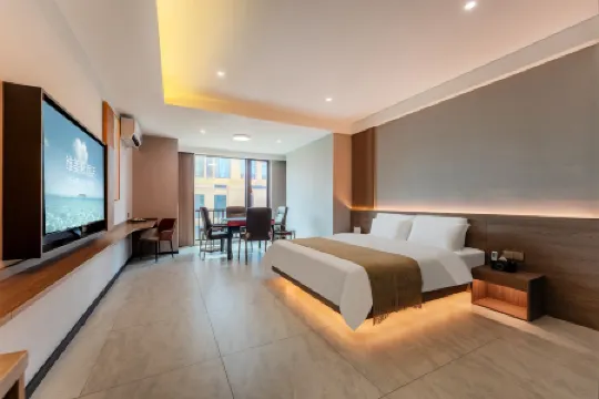 Weimeijia Hotel (Provincial Government Riyue Square Duty Free Shop) Отели рядом с достопримечательностью «Haikou Li Shuoxun Martyrs Memorial Pavilion»