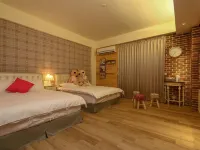 Spring Tree Hotels near Yilan Sancing Temple