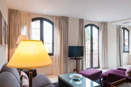 Suites Murillo Alcazar