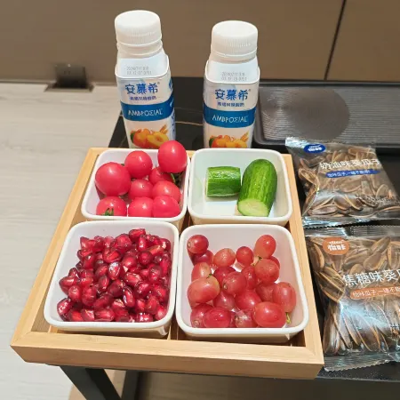 Luliang Erjie Jia Zai Shanchuan Homestay