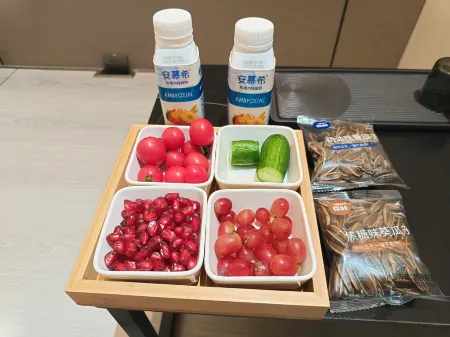 Luliang Erjie Jia Zai Shanchuan Homestay Отели в г. Лулян