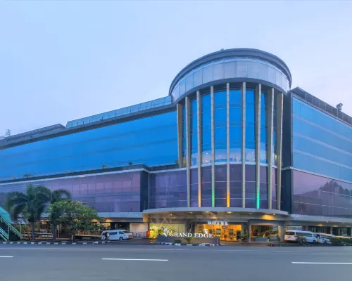 Grand Edge Hotel Semarang Hotels in Candisari