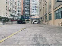 長陽清江假日飯店 - 停車場