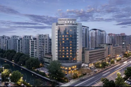 UrCove by Hyatt Tianjin West Railway Station Hotel