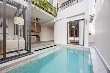 รูปภาพของพูลวิลล่าเดี่ยวห้าห้องนอนในเมืองพัทยา