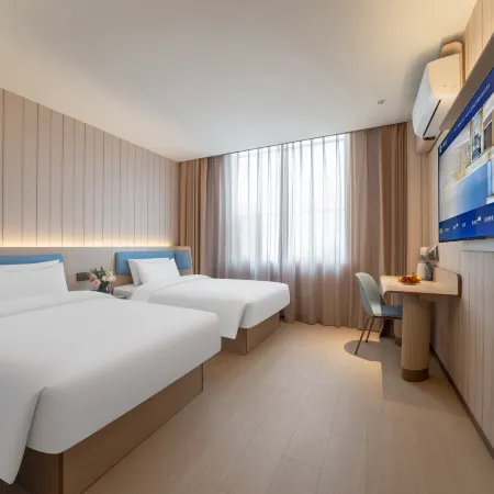 HanTing Hotel (Yichun Railway Station Municipal Government)