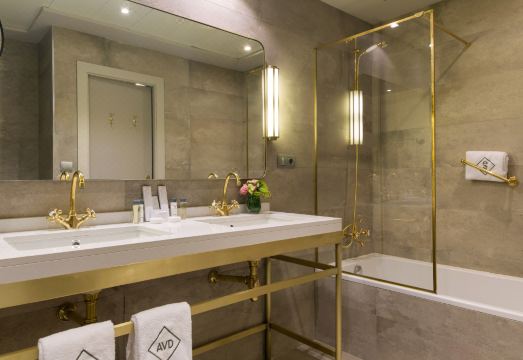 엘 아베니다 팰리스