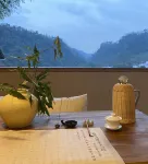 Mountains and rivers Homestay
