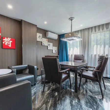 V8 plus Huanlin Hotel (Wanning High-speed Railway Station Branch)