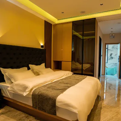 Hailan Hushu Guesthouse Hotels near Laoshan Bathing Beach