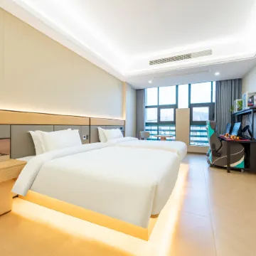 Man Dian Wei Qing She E-sports Hotel (Funing Shanghai Road)