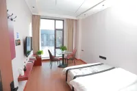 Jinghu Cloud Homestay (Sayram Lake Visitor Center)