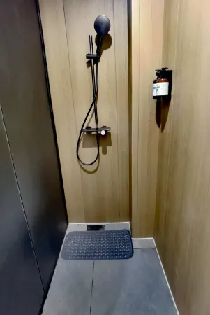 Laoshan Hot Spring Garden Hotel