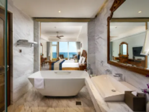 Araliya Beach Resort & Spa Unawatuna- Where You Meet the Sea All Year Hotels in Unawatuna