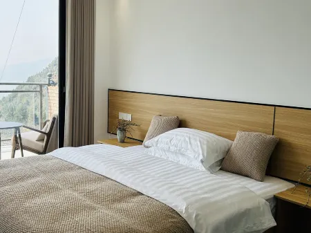 Fengjie County Shanshe Homestay Отели рядом с достопримечательностью «Qutang Gorge»