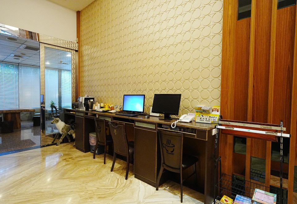 4. 요크 호텔 뉴 ..