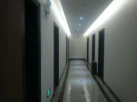 Hongkun Hotel (Xinqiao Dazhong Supermarket)