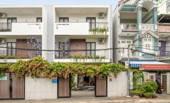 Mari Villa 9BR: Private pool, BBQ, next to My Khe beach.