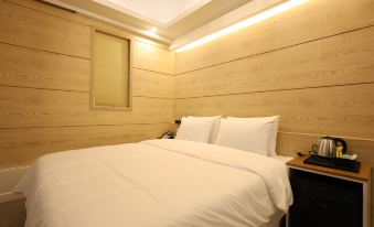 Hound Hotel Daeyeon
