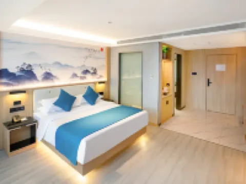 H Hotel (Chifeng Municipal Government High-speed Railway Station) Hoteles en Chifeng