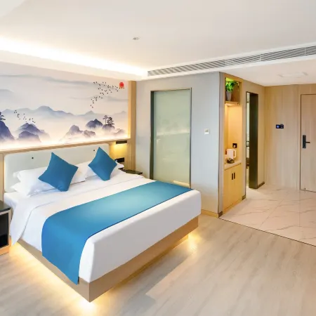 H Hotel (Chifeng Municipal Government High-speed Railway Station) Hotele w: Chifeng