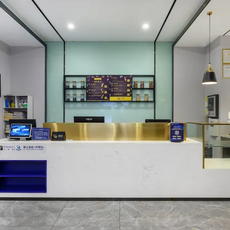 7 Days Premium (Xingyi Jushan Square Ruijin North Road)