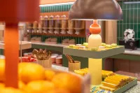 Orange Hotel (Swan Lake Town Branch) - sarapan