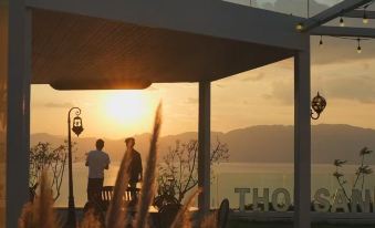 Fuxian Lake Nanguo Sanqian French Manor Resort Hotel